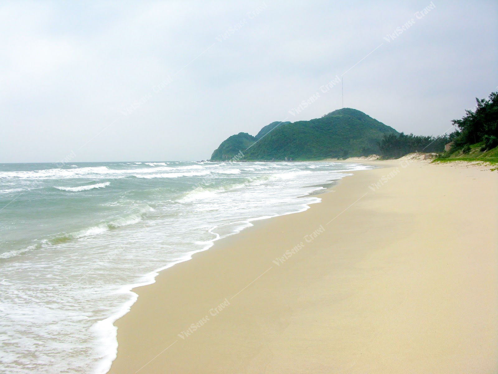 Kinh Nghiệm Di Chuyển Trên Đảo Quan Lạn - Ảnh 1 Kinh Nghiệm Di Chuyển Trên Đảo Quan Lạn - Ảnh 1