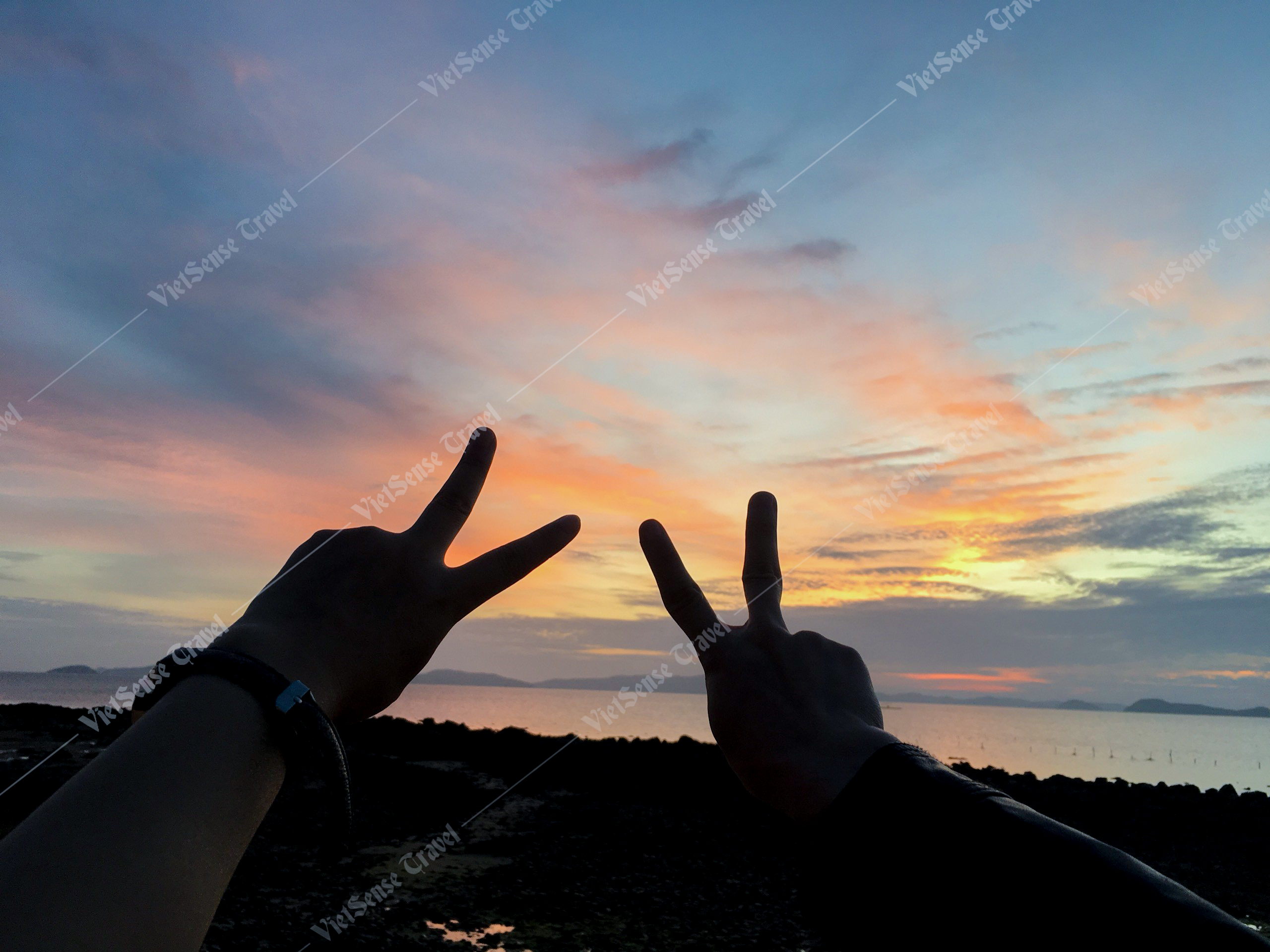 Top 3 Điểm Đến Sống Ảo Đẹp Mê Lý Trên Đảo Quan Lạn - Ảnh 2 Top 3 Điểm Đến Sống Ảo Đẹp Mê Lý Trên Đảo Quan Lạn - Ảnh 2