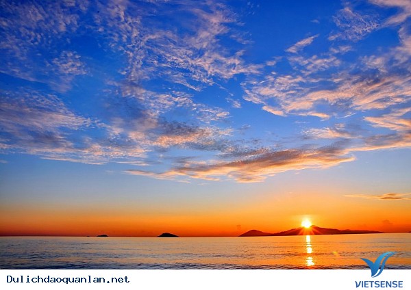 Ngắm bình minh trên đảo Quan Lạn vào cuối tuần - Ảnh 4 Ngắm bình minh trên đảo Quan Lạn vào cuối tuần - Ảnh 4