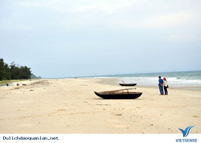 7 bãi biển đẹp mê hồn tại đảo Quan Lạn - Ảnh 5