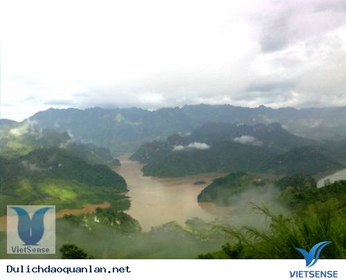 Dãy núi Đông Triều Dãy núi Đông Triều