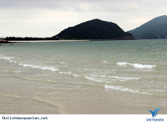 Biển Quan Lạn là một trong những điểm thăm quan đẹp nhất nước - Ảnh 1