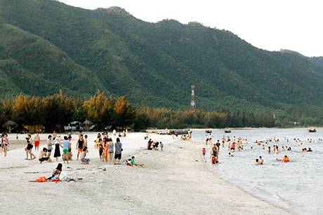 Phát triển Lữ Hành
 Biển Vân Đồn - Ảnh 1